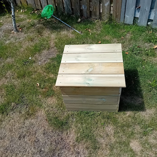 Houttan Bijzettafel – 55×55×50 cm